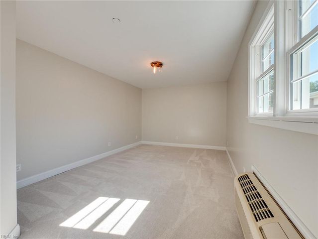 111 Charlton DR, Hampton, VA 23666