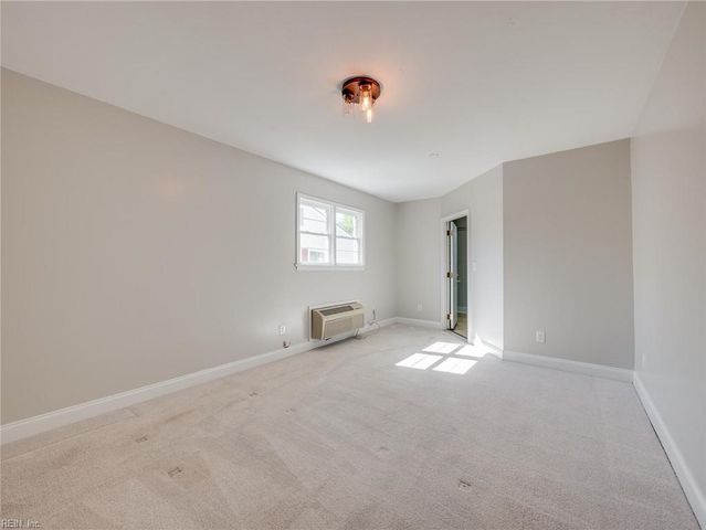 111 Charlton DR, Hampton, VA 23666