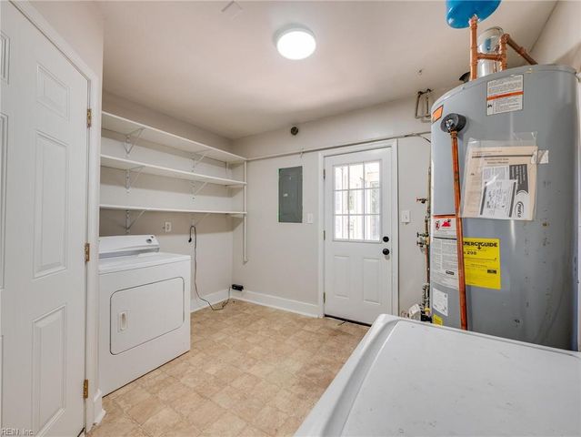 111 Charlton DR, Hampton, VA 23666