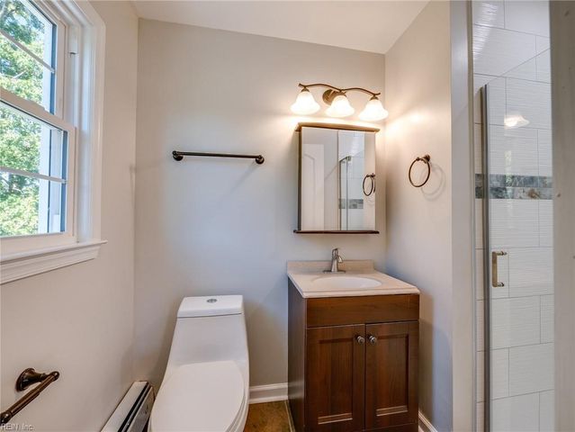 111 Charlton DR, Hampton, VA 23666