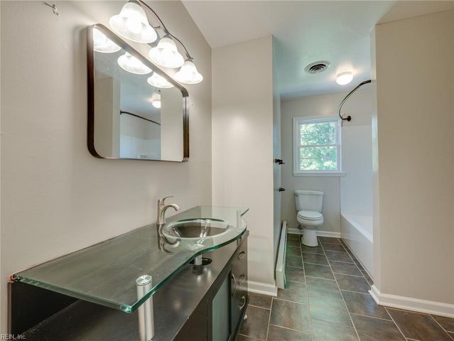 111 Charlton DR, Hampton, VA 23666