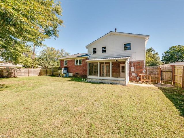 111 Charlton DR, Hampton, VA 23666