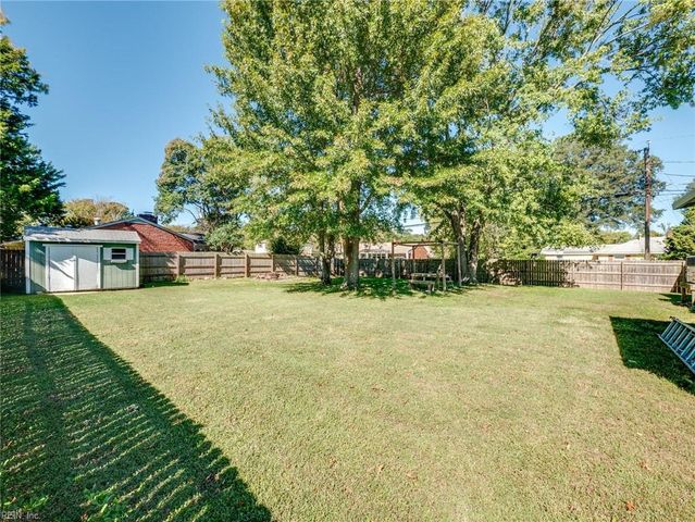 111 Charlton DR, Hampton, VA 23666