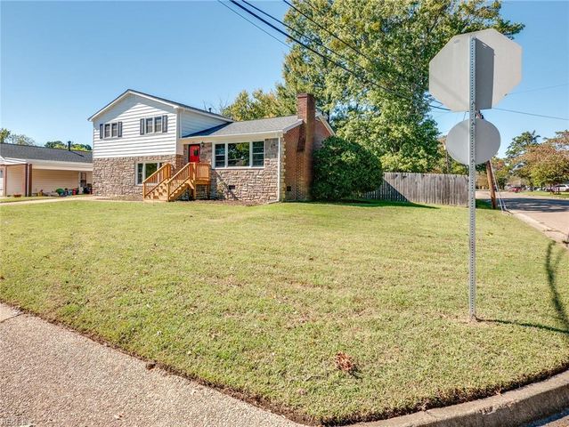 111 Charlton DR, Hampton, VA 23666