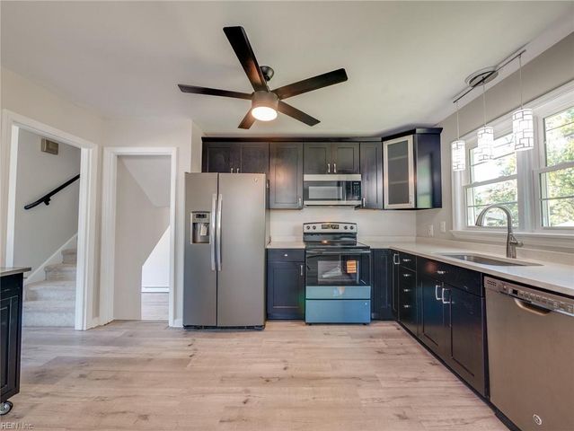 111 Charlton DR, Hampton, VA 23666