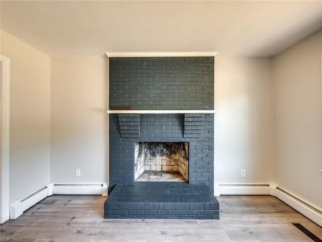 111 Charlton DR, Hampton, VA 23666