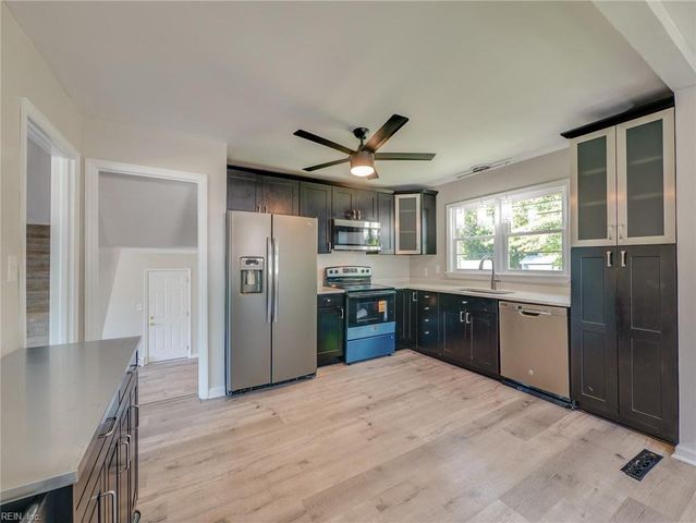 111 Charlton DR, Hampton, VA 23666