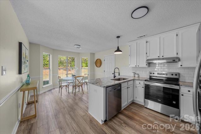 3120 Terra Glen Court, Matthews, NC 28105