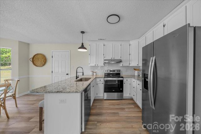 3120 Terra Glen Court, Matthews, NC 28105