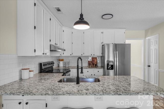 3120 Terra Glen Court, Matthews, NC 28105