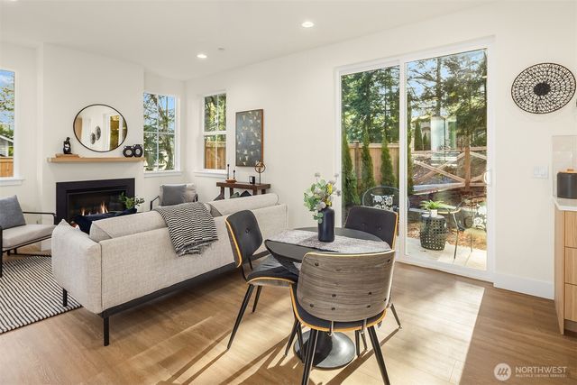 11810 NE 103rd Place, Kirkland, WA 98033