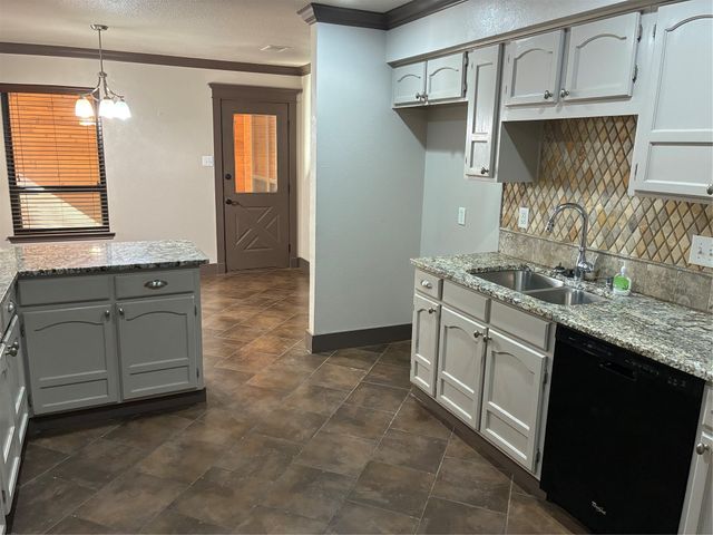 5617 Ridgerock Road, Fort Worth, TX 76132