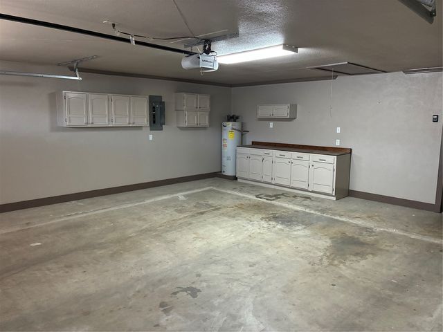 5617 Ridgerock Road, Fort Worth, TX 76132