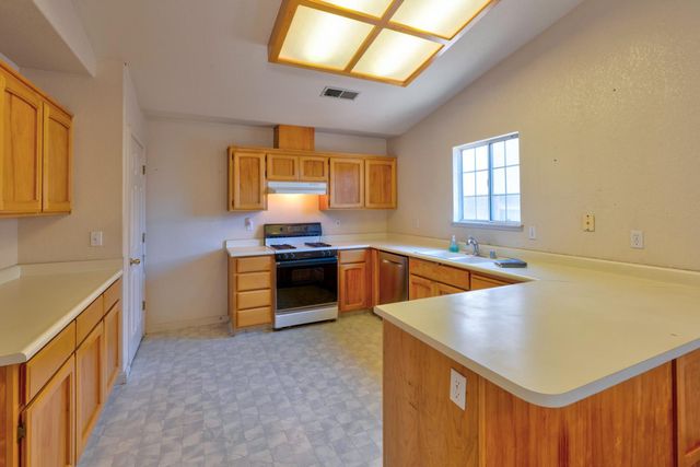 205 Clipper Court, Atwater, CA 95301