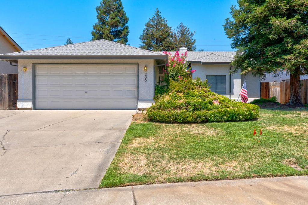 205 Clipper Court, Atwater, CA 95301