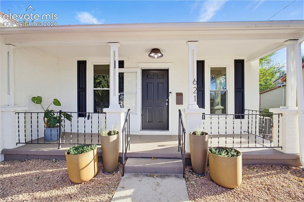 621 E Cache La Poudre Street, Colorado Springs, CO 80903 — exterior