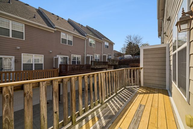 515 Saint Jules Ln, Nashville, TN 37211