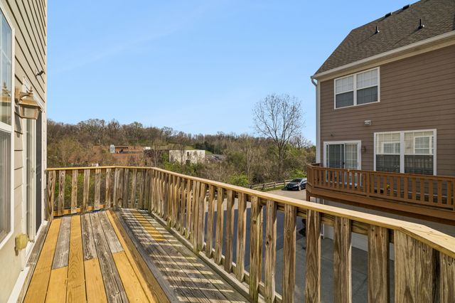 515 Saint Jules Ln, Nashville, TN 37211