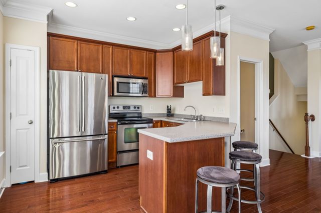 515 Saint Jules Ln, Nashville, TN 37211