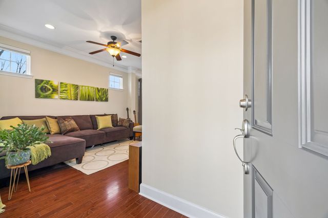 515 Saint Jules Ln, Nashville, TN 37211