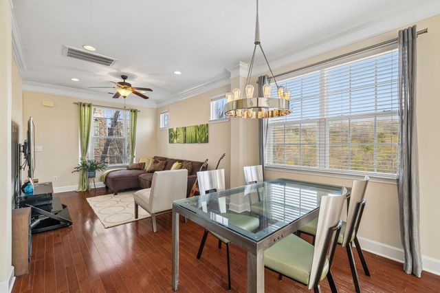 515 Saint Jules Ln, Nashville, TN 37211