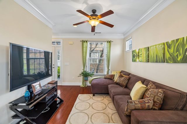 515 Saint Jules Ln, Nashville, TN 37211