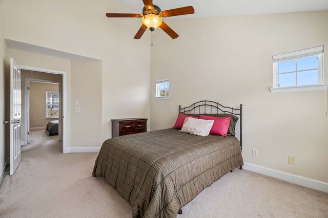 515 Saint Jules Ln, Nashville, TN 37211