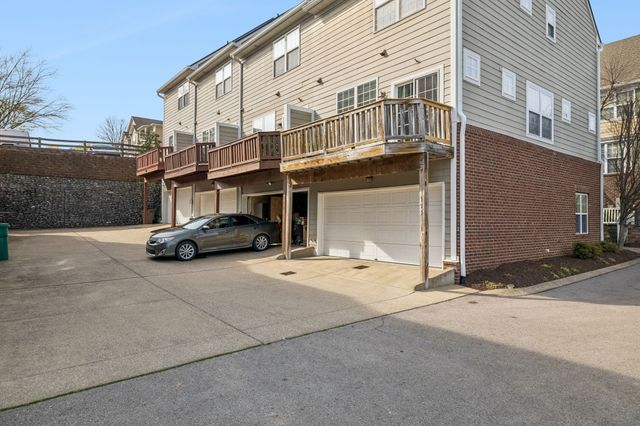 515 Saint Jules Ln, Nashville, TN 37211