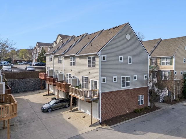 515 Saint Jules Ln, Nashville, TN 37211