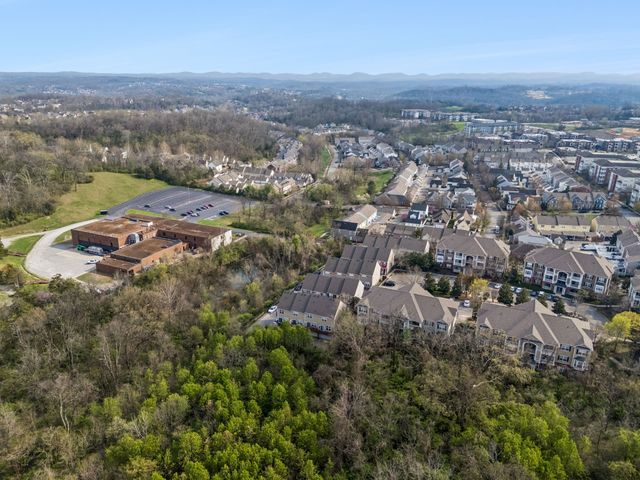 515 Saint Jules Ln, Nashville, TN 37211