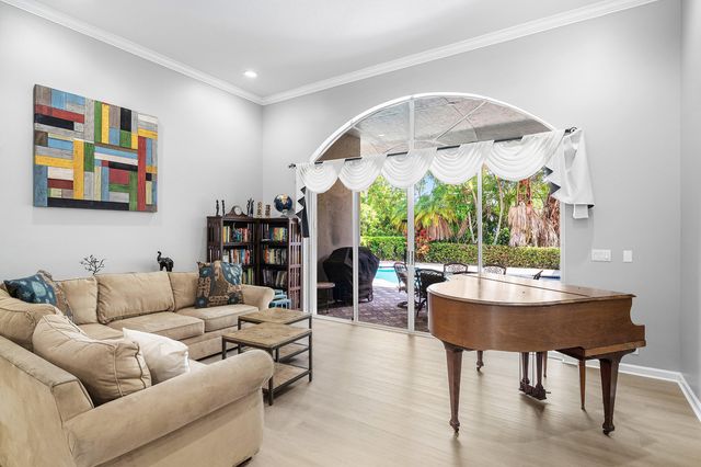 11600 NW 5th Street, Plantation, FL 33325