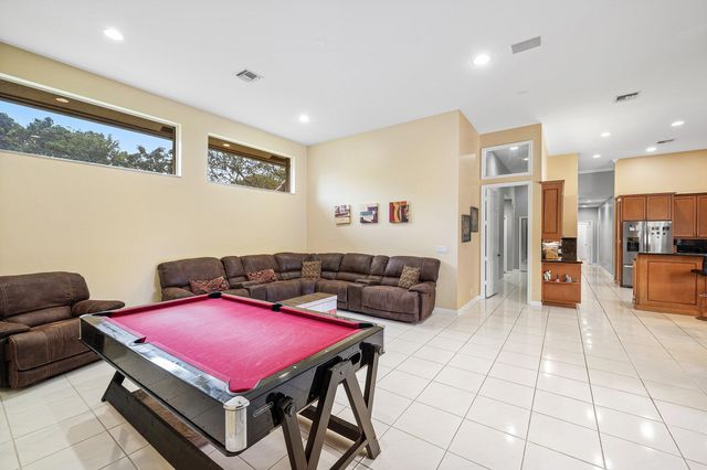 11600 NW 5th Street, Plantation, FL 33325