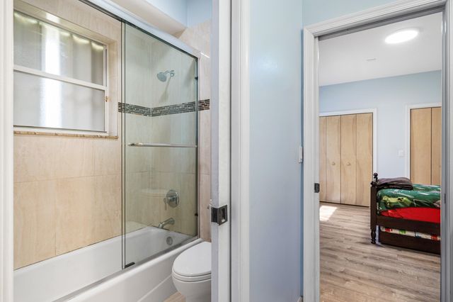 11600 NW 5th Street, Plantation, FL 33325