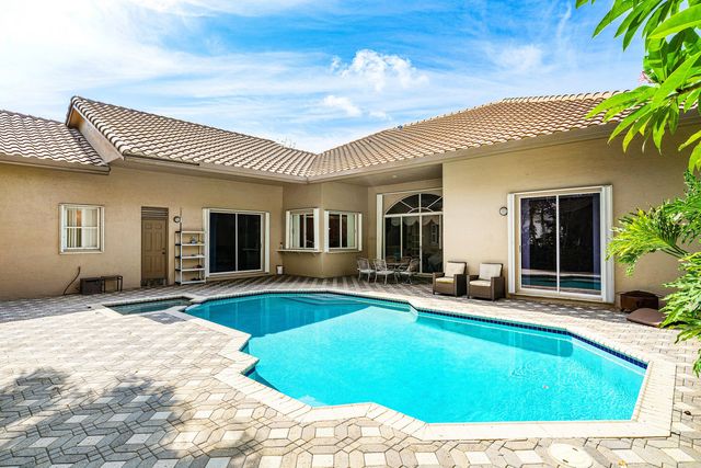 11600 NW 5th Street, Plantation, FL 33325