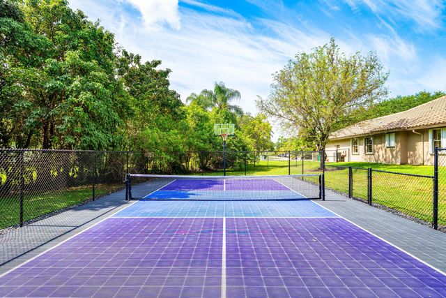 11600 NW 5th Street, Plantation, FL 33325