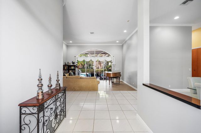 11600 NW 5th Street, Plantation, FL 33325