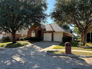 6367 Estates Lane, Fort Worth, TX 76137