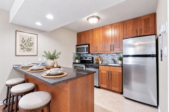 7685 Northcross DR 908, Austin, TX 78757