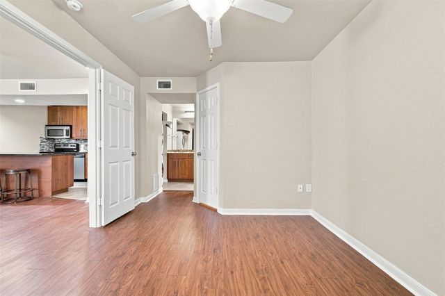 7685 Northcross DR 908, Austin, TX 78757