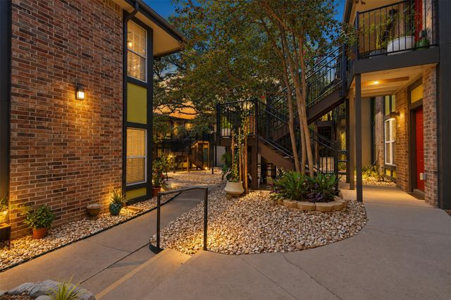 7685 Northcross DR 908, Austin, TX 78757