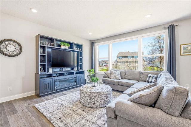 4902 127th Circle NE, Blaine, MN 55449