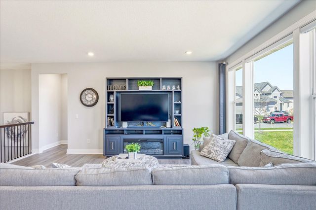 4902 127th Circle NE, Blaine, MN 55449