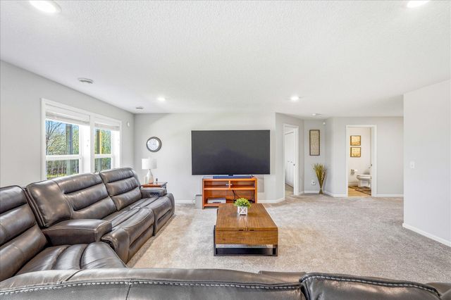 4902 127th Circle NE, Blaine, MN 55449