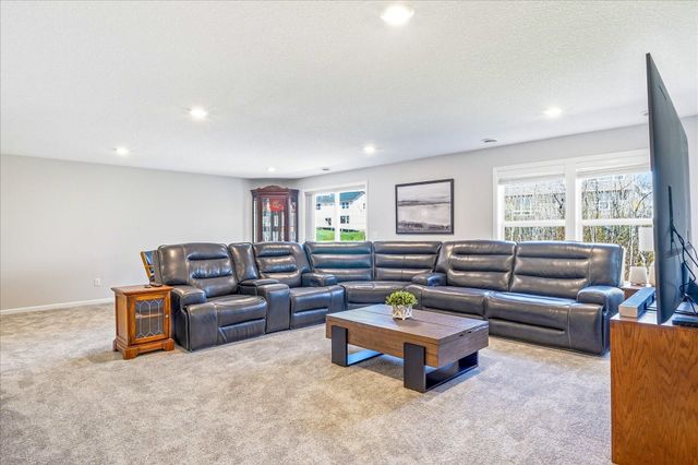 4902 127th Circle NE, Blaine, MN 55449