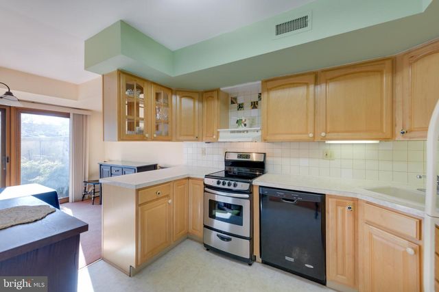 30 PARK AVE, Bryn Mawr, PA 19010