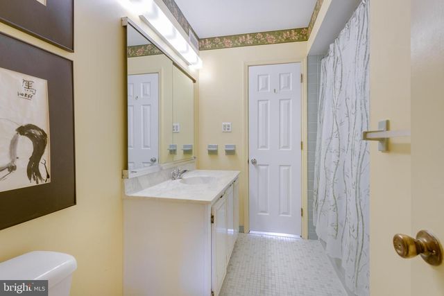 30 PARK AVE, Bryn Mawr, PA 19010