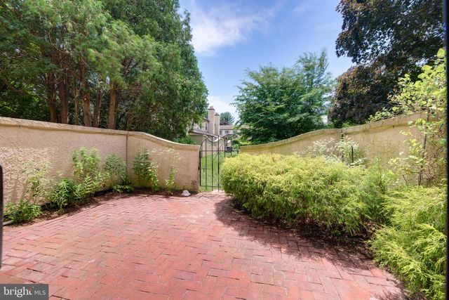 30 PARK AVE, Bryn Mawr, PA 19010