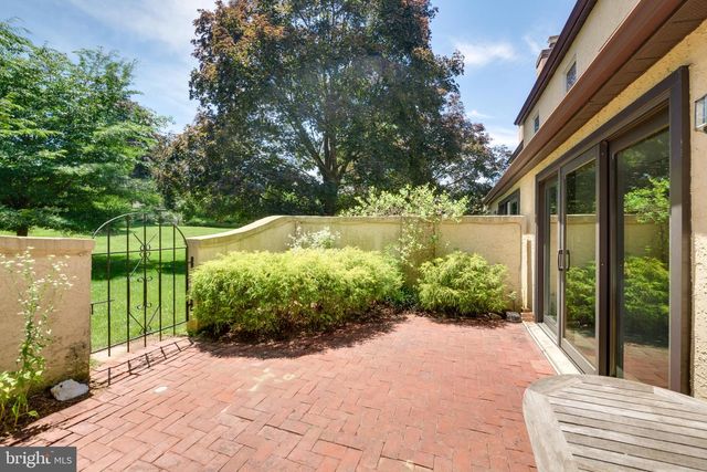 30 PARK AVE, Bryn Mawr, PA 19010