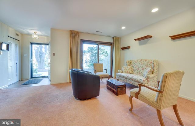 30 PARK AVE, Bryn Mawr, PA 19010