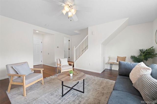 8194 S Memphis Way, Englewood, CO 80112